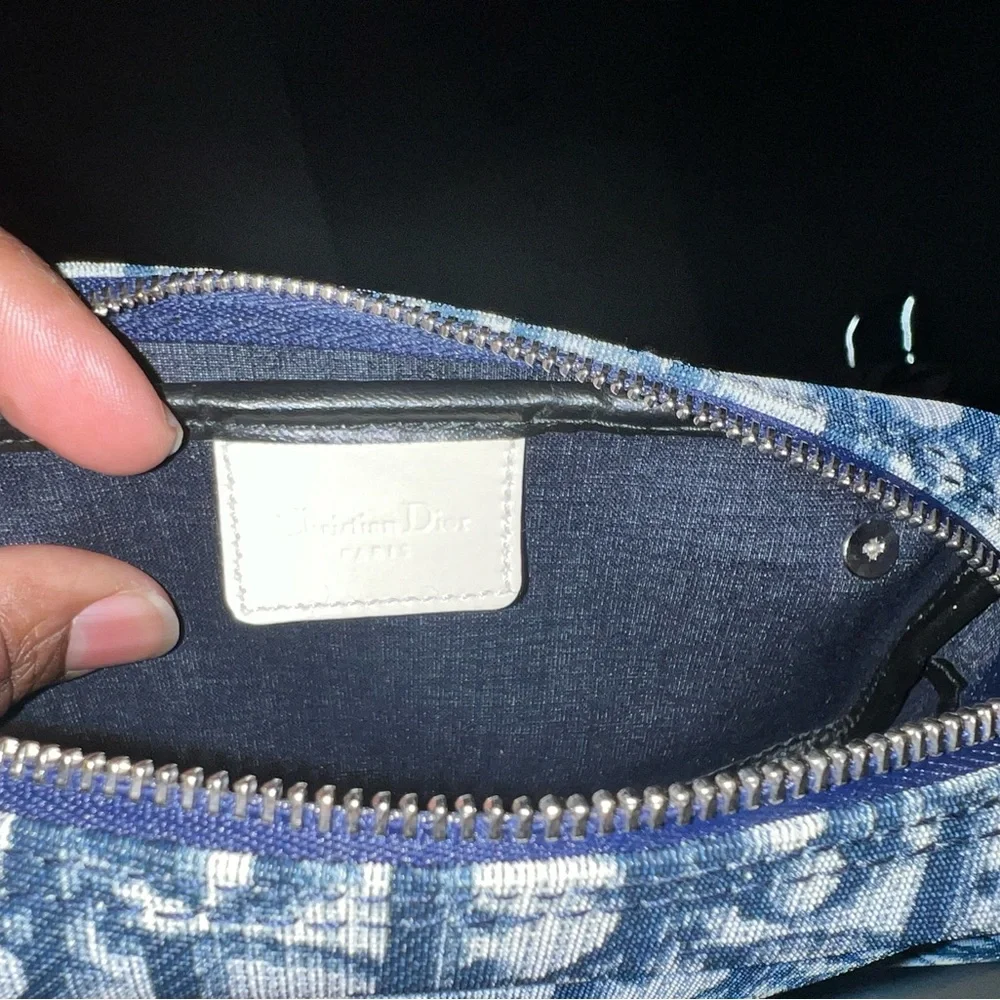 Dior vintage waist bag. This is a reposh, I’ve had it a 4 years. Great piece. - Picture 4 of 6